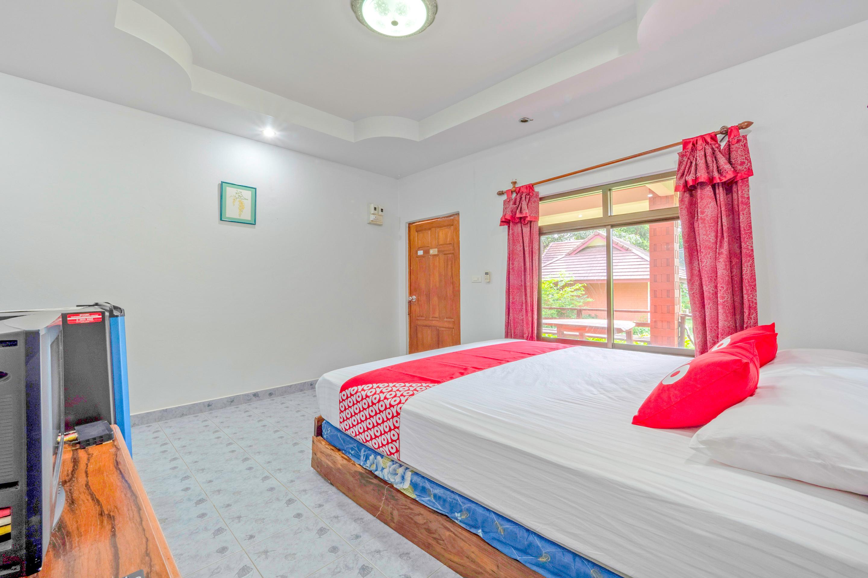 Oyo 1149 Best Resort Tha Mai Bagian luar foto