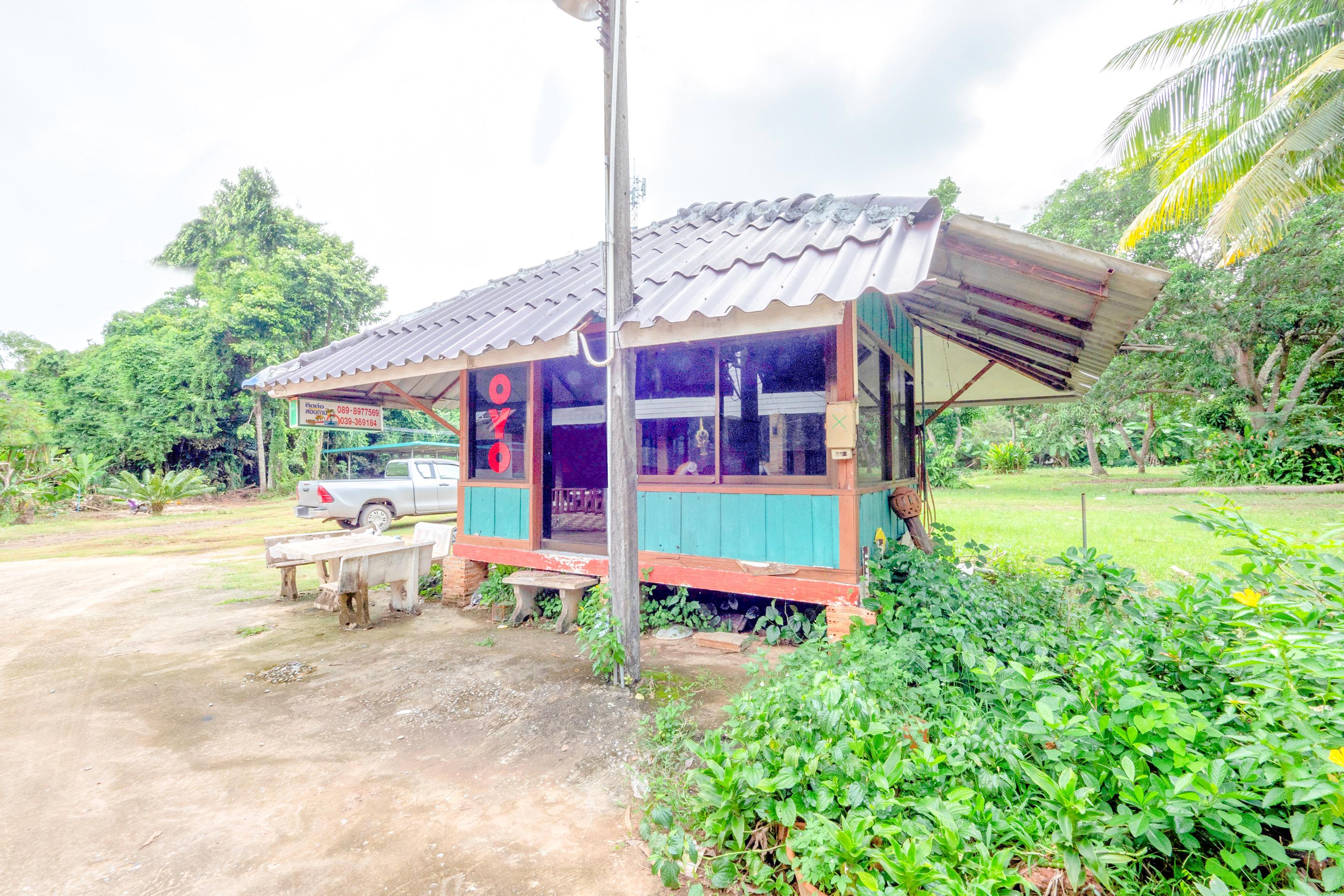 Oyo 1149 Best Resort Tha Mai Bagian luar foto